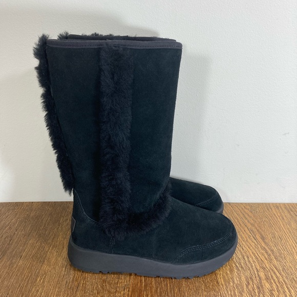 NWT Ugg Sundance Short ll Revival Waterproof Boot Womens Size 5 - Picture 1 of 16